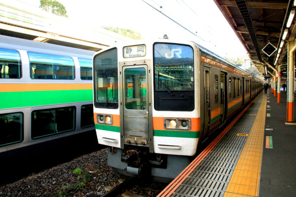 静岡行列車